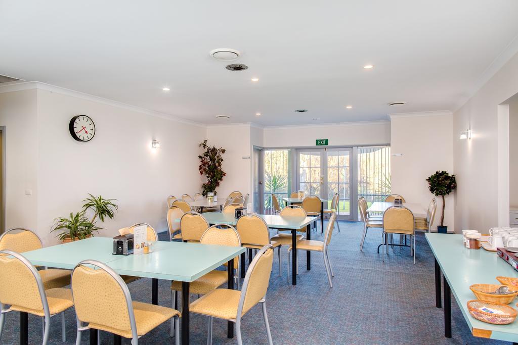 Thurgoona Country Club Resort Bagian luar foto