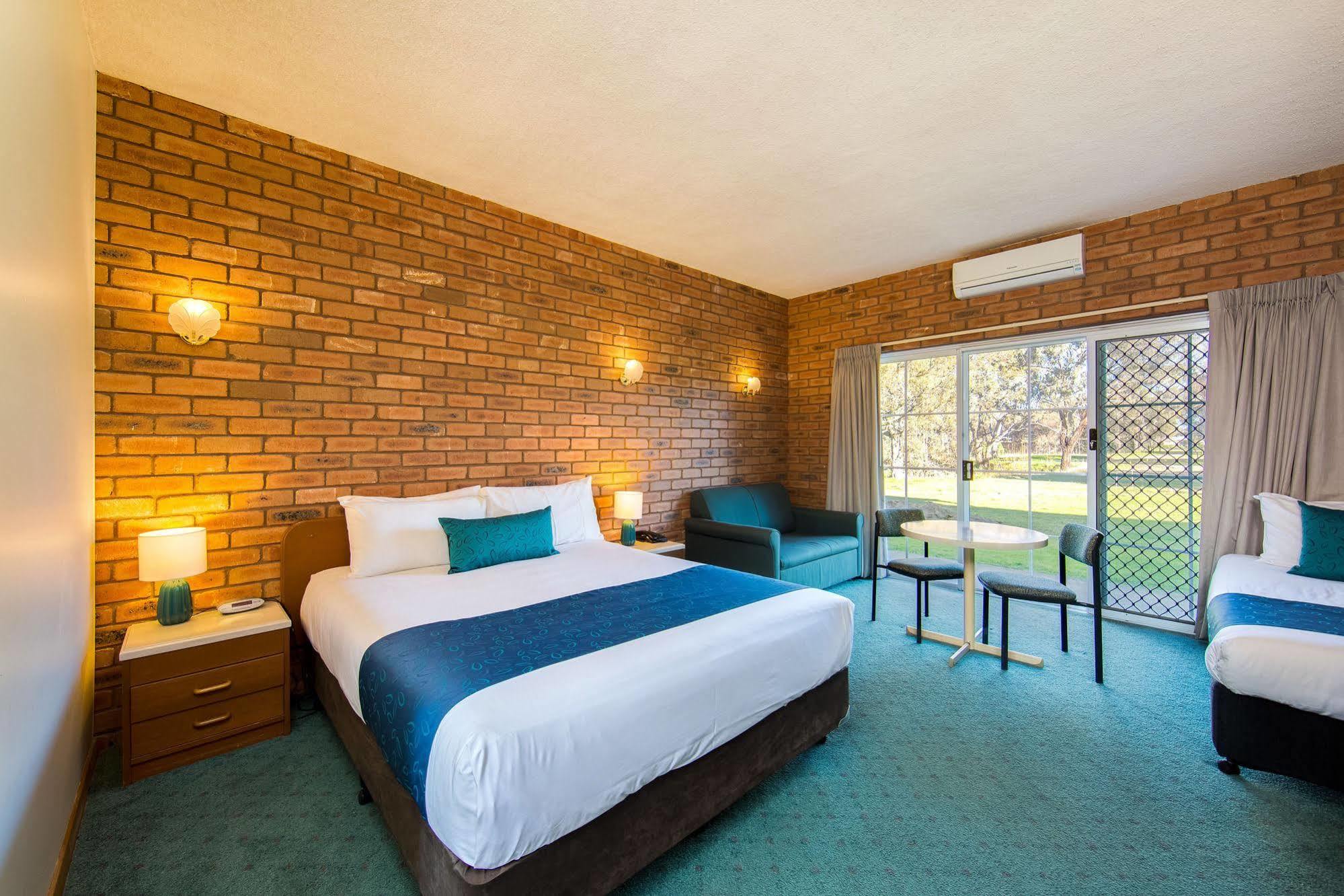 Thurgoona Country Club Resort Bagian luar foto
