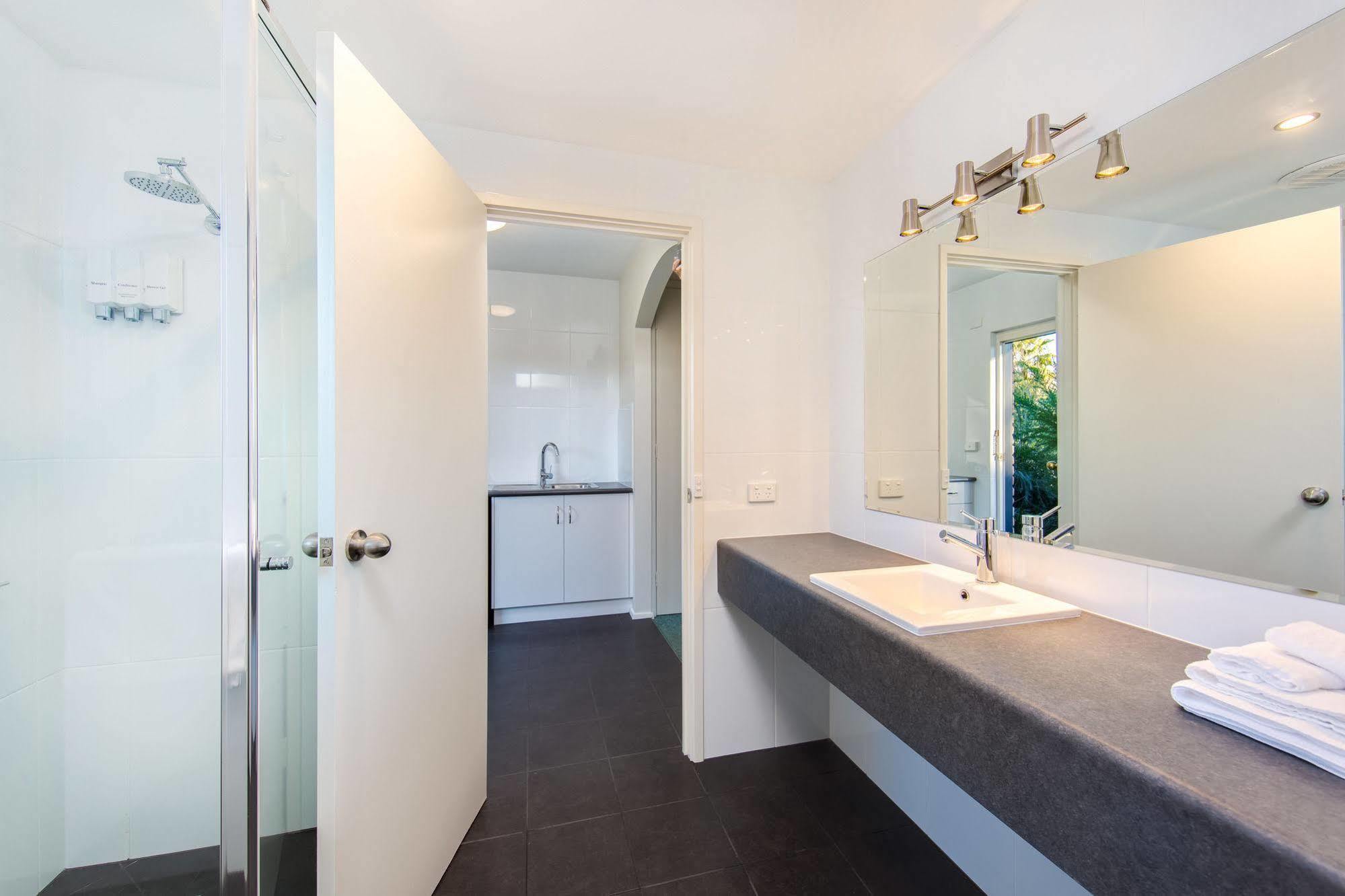 Thurgoona Country Club Resort Bagian luar foto