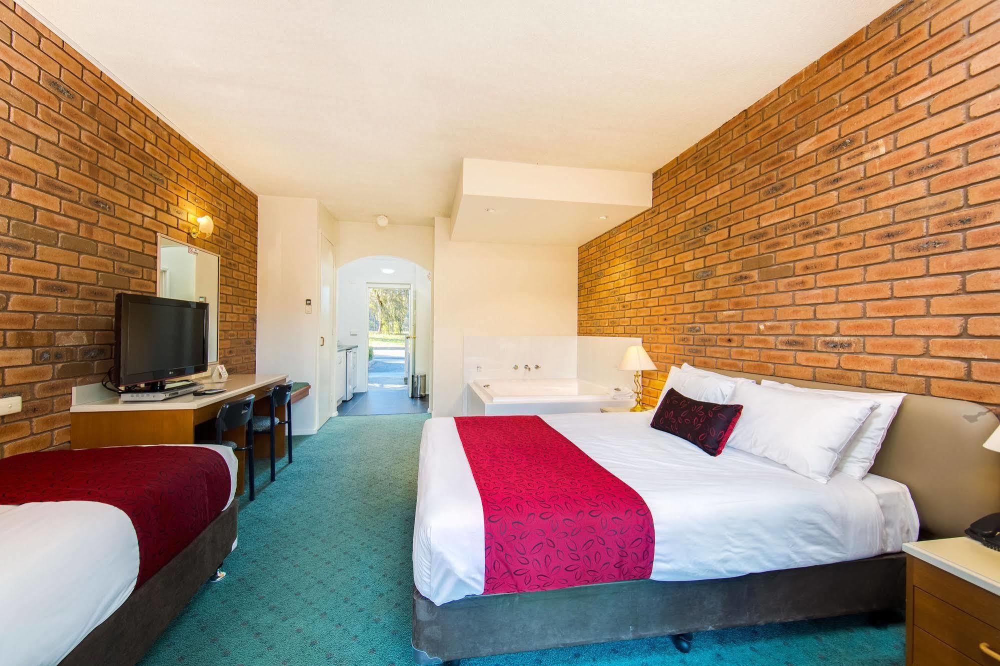 Thurgoona Country Club Resort Bagian luar foto